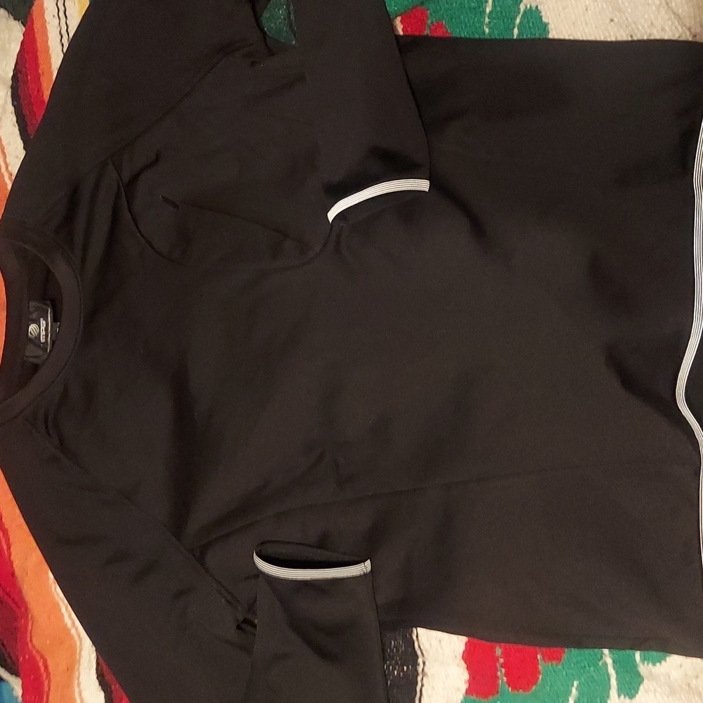 Sick athleisure material on this gorp core all black crew. Sick pattern.